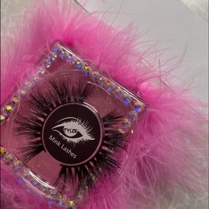 Tyler Eyez Mink Eyelashes “Bree”